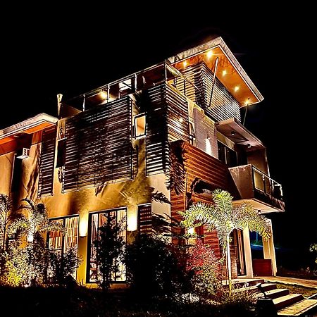 Overlooking Staycation At Sandari Batulao Tagaytay City Ngoại thất bức ảnh