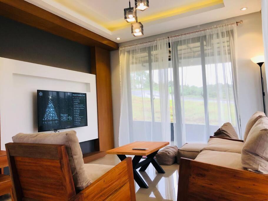 Overlooking Staycation At Sandari Batulao Tagaytay City Ngoại thất bức ảnh