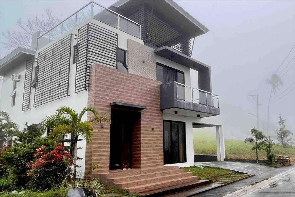Overlooking Staycation At Sandari Batulao Tagaytay City Ngoại thất bức ảnh