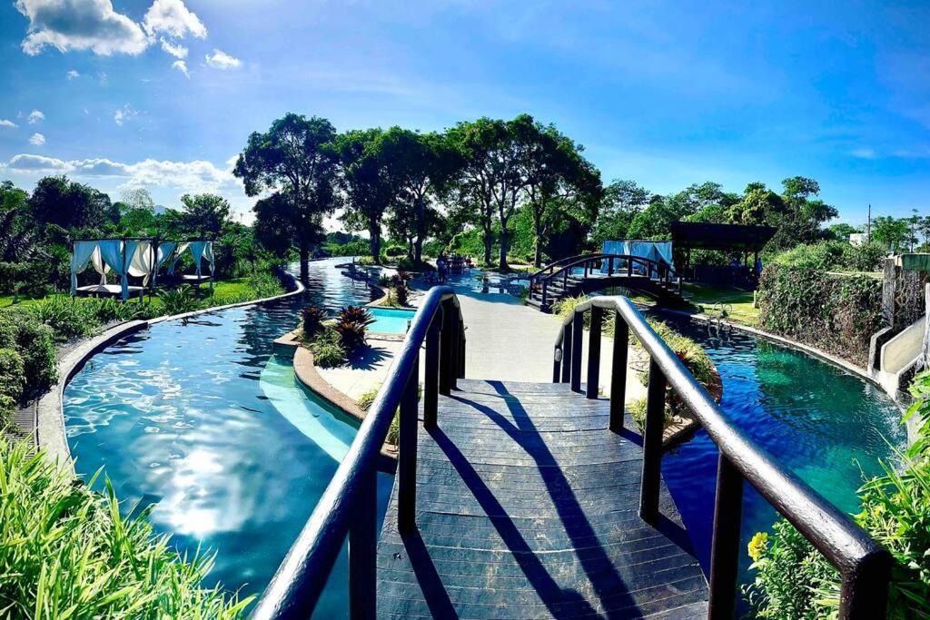 Overlooking Staycation At Sandari Batulao Tagaytay City Ngoại thất bức ảnh