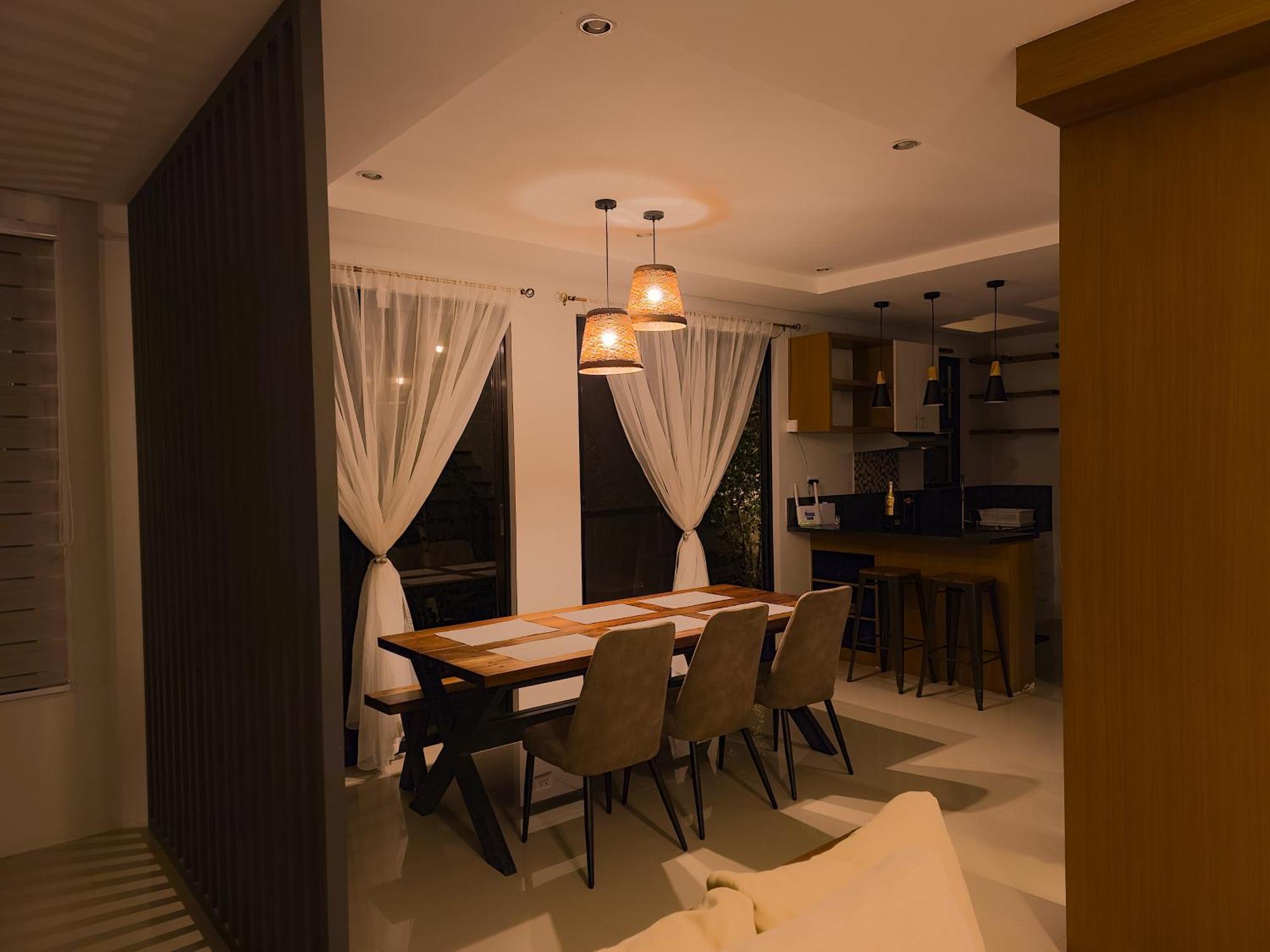 Overlooking Staycation At Sandari Batulao Tagaytay City Ngoại thất bức ảnh
