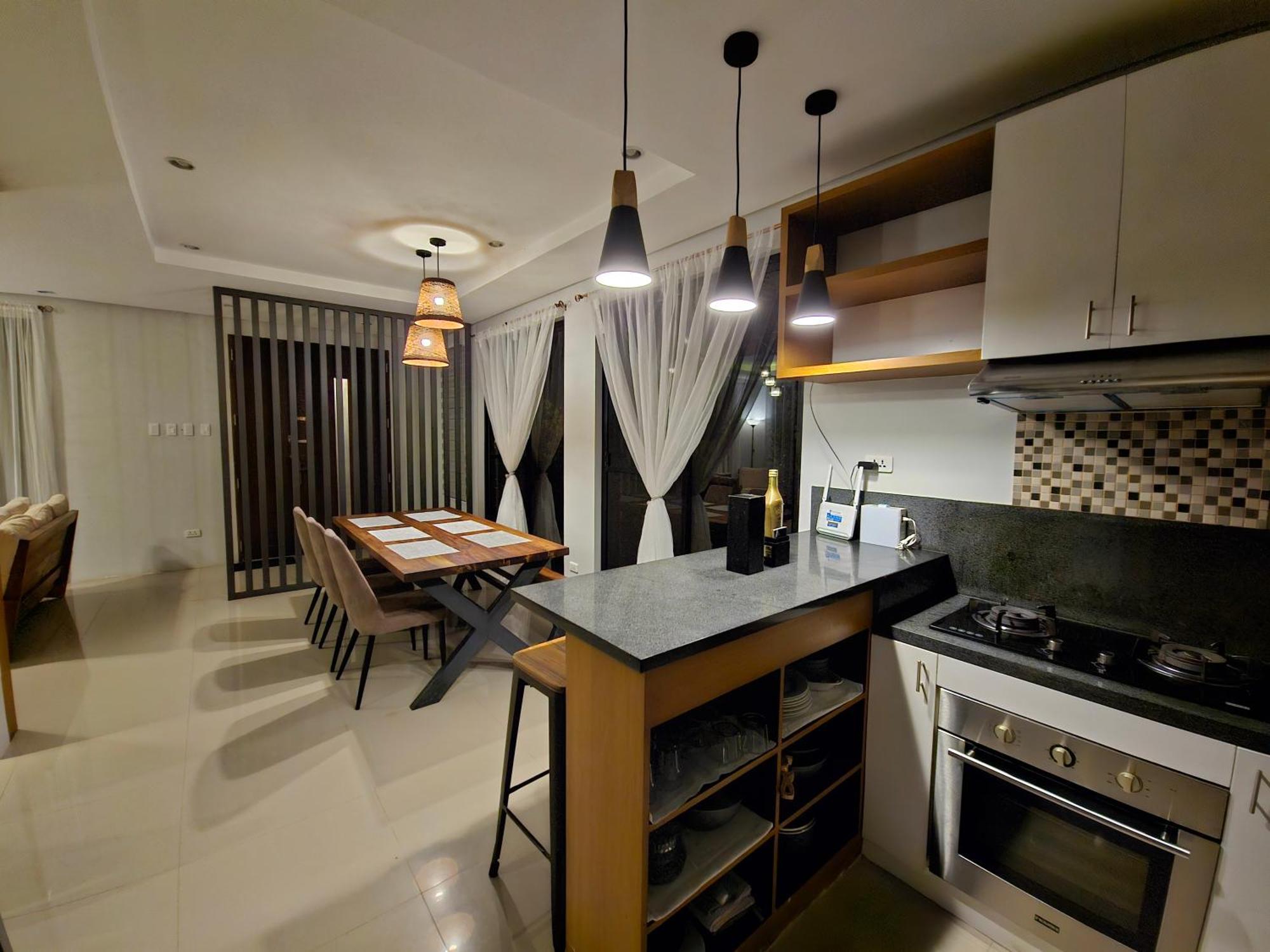 Overlooking Staycation At Sandari Batulao Tagaytay City Ngoại thất bức ảnh